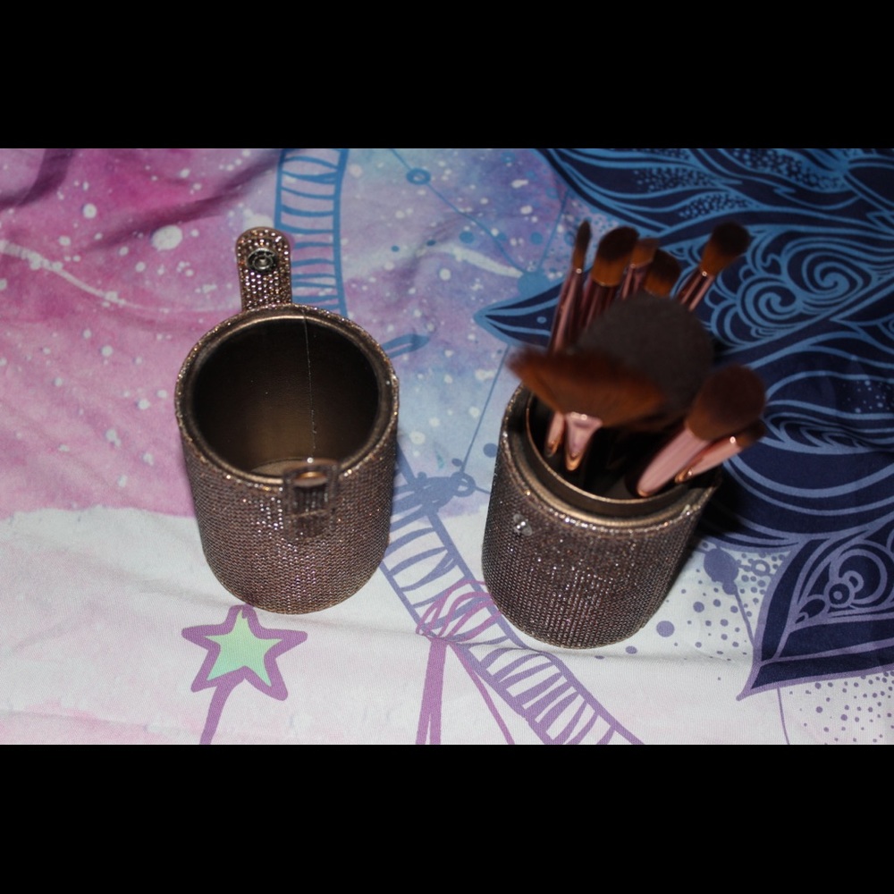 Bh cosmetics makeup brushes